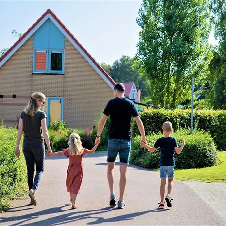 House With Dishwasher, 19 Km From Hoorn * Andijk